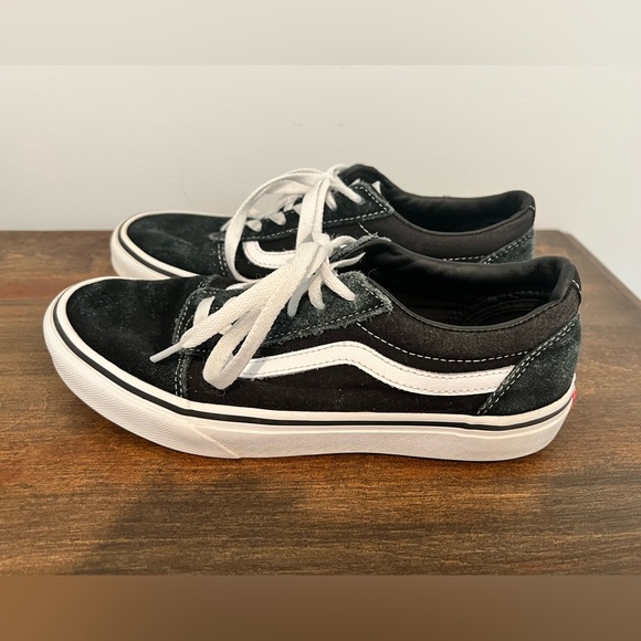 Vans Black and White Youth Old Skool Lace Up Sneaker - Picture 6 of 6